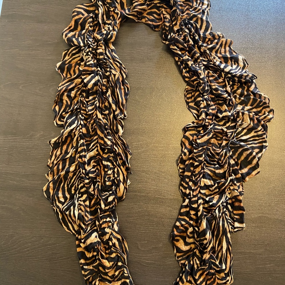 Animal printed scarf